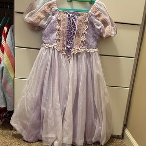 disney reputazel dress (around 110cm girl)